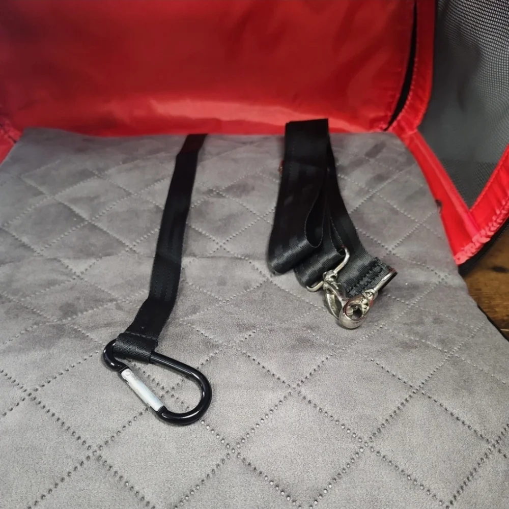 Kong 2 in 1 Pet Carrier And Travel Mat